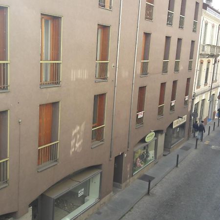 Appartamento Centrale Con Garage アスティ エクステリア 写真