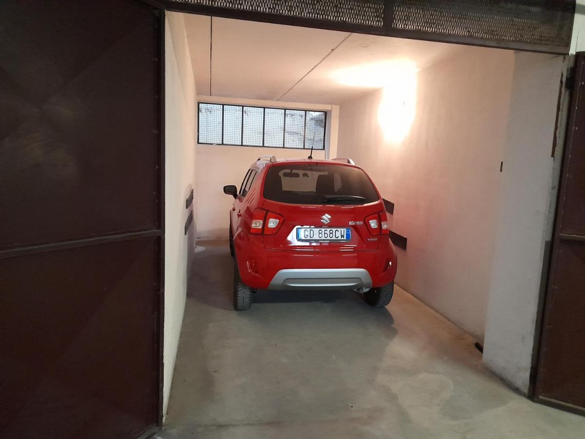 Appartamento Centrale Con Garage アスティ エクステリア 写真